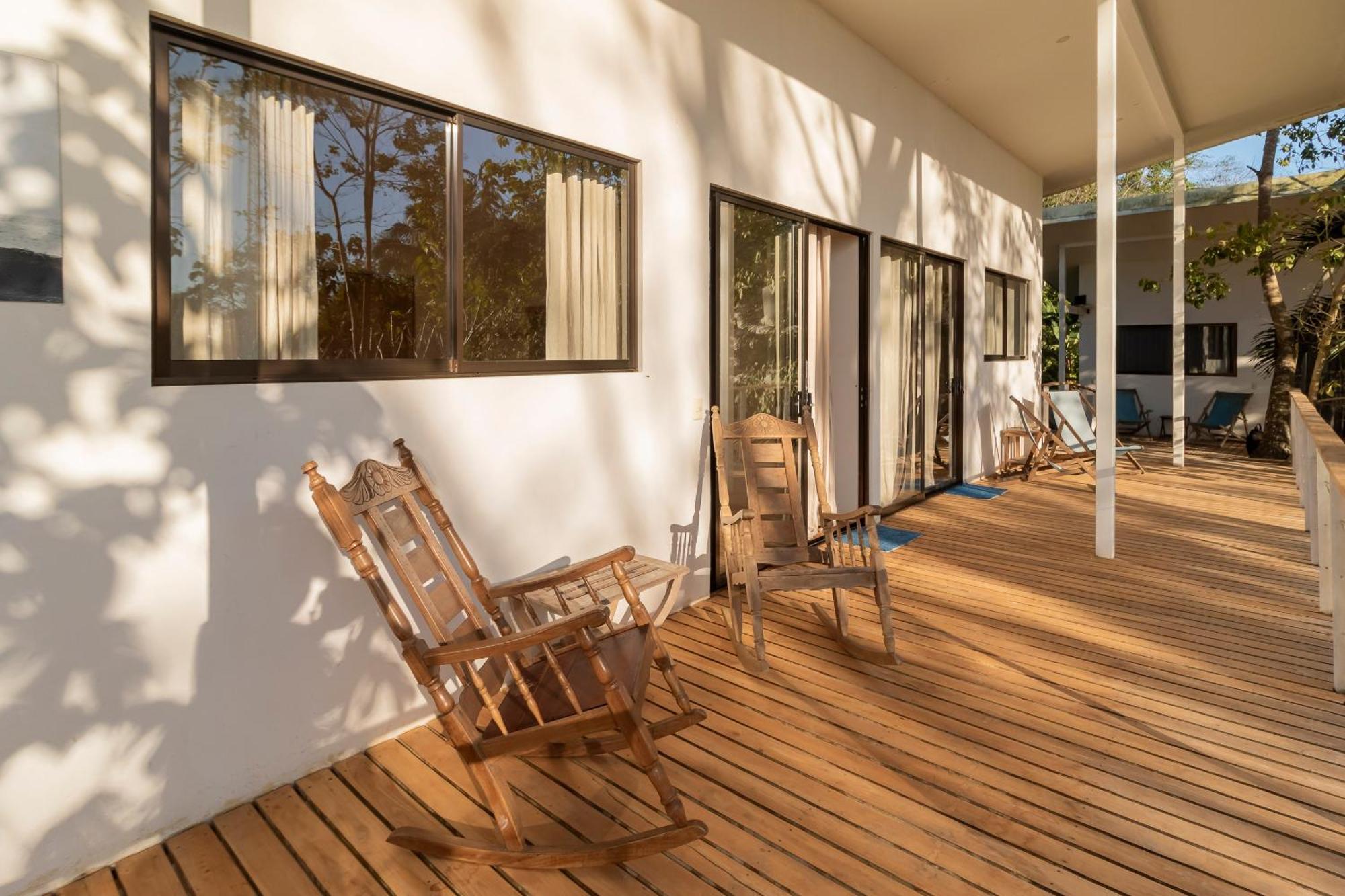 La Sana Surf Hotel, New Management, Few Mn Drive To The Beach Playa Santa Teresa  Zewnętrze zdjęcie